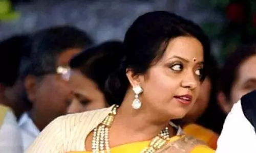 Row Erupts After Singer’s Vulgar Remarks Against CM’s Wife Row Erupts After Singer’s Vulgar Remarks Against CM’s Wife