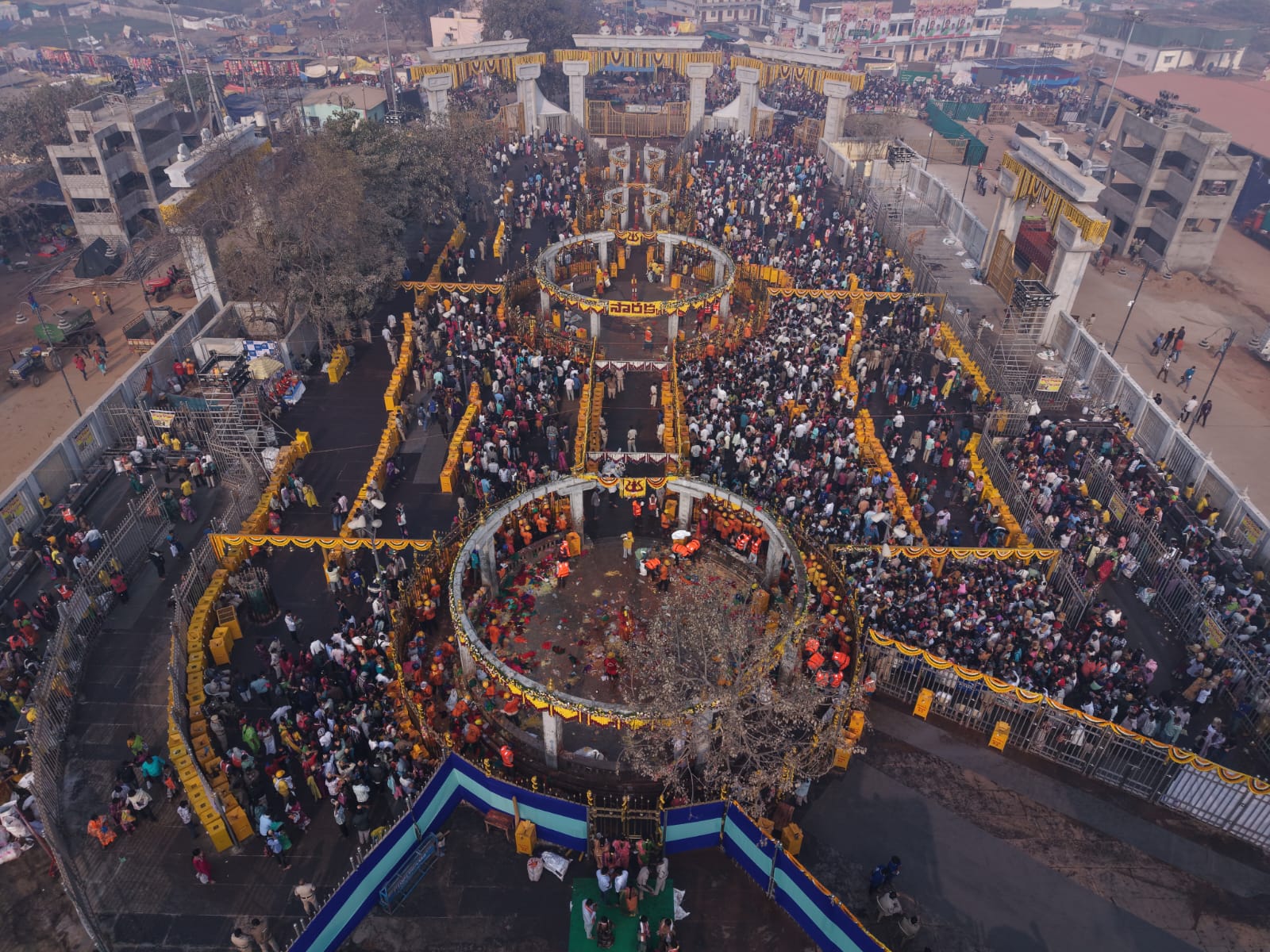 The 2-km journey from Kannepalli to Medaram was a spectacle of faith.