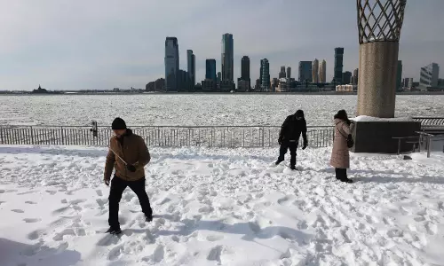 US Winter Storm Deaths Rise and Power Outages Linger