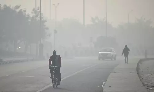 Delhi Sees Marginal AQI Improvement to 273, Remains in Poor Category