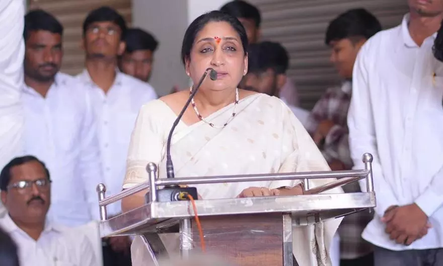 NCP Leaders Push Sunetra Pawar As Successor