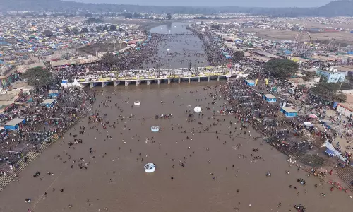 Medaram Maha Jathara of Tribal Goddesses Begins in Telangana