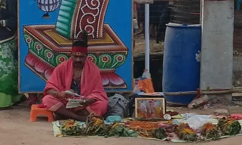 Koya Doras Keep Ancient Healing Traditions Alive At Medaram