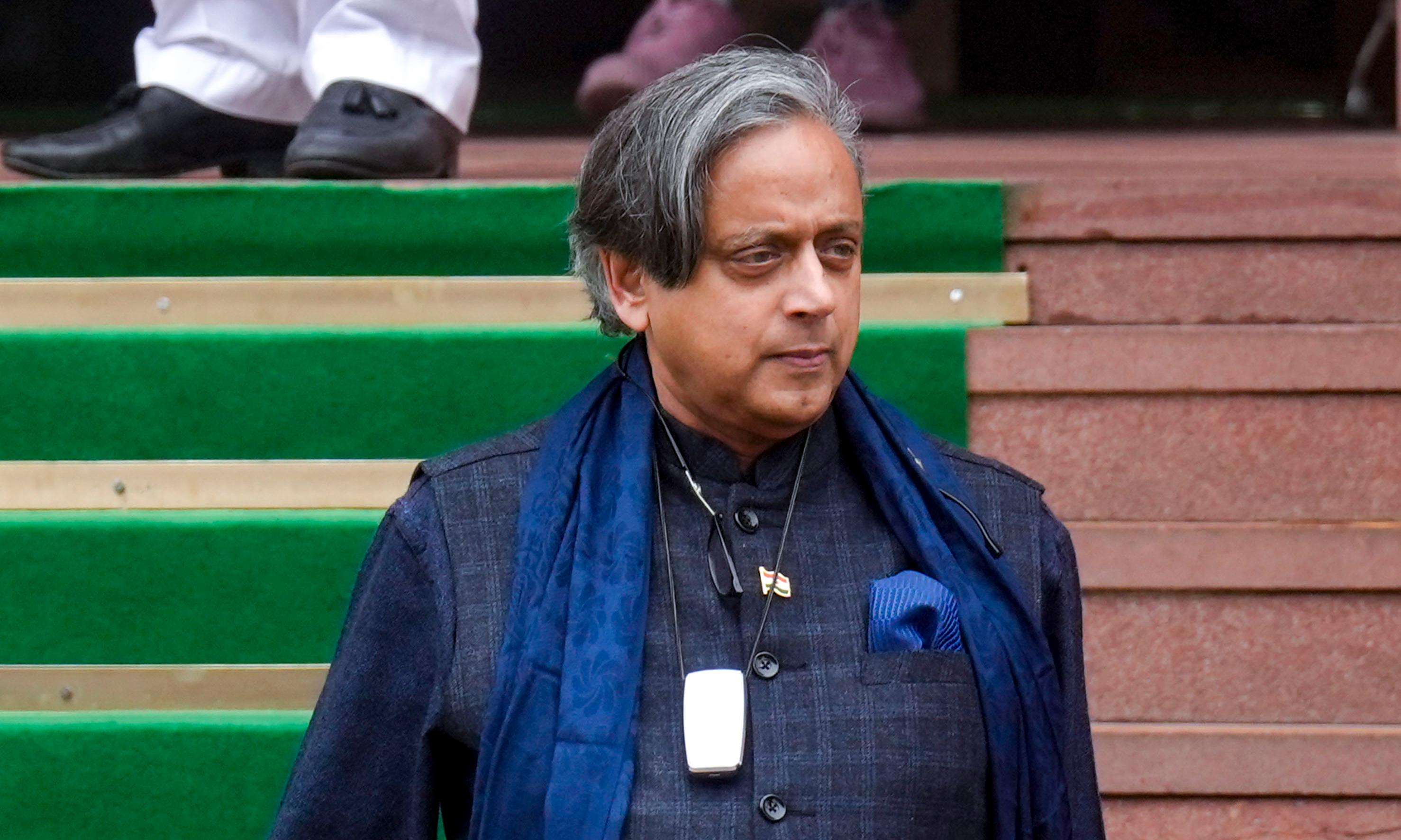Tharoor Clarifies Stance, Praises Rahul Gandhi