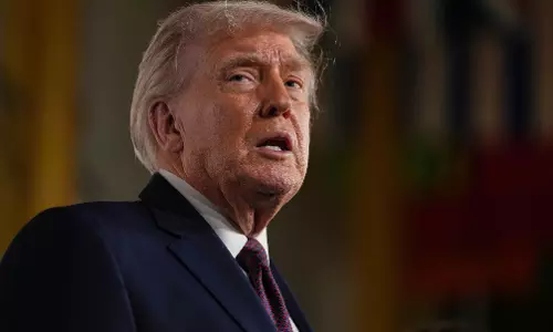 Trump Says ‘Very Big, Powerful Ships Sailing’ to Tehran