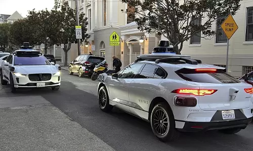 US Opens Probe After Waymo Self-Driving Vehicle Strikes Child Near School US Opens Probe After Waymo Self-Driving Vehicle Strikes Child Near School