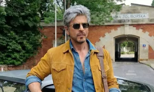 SRK Turns Stunt Choreographer