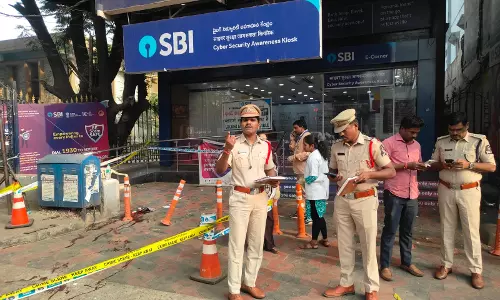 Miscreants Open Fire Near SBI Main Branch in Hyderabad’s Koti, ₹6 Lakh Looted