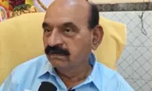 Farooq Calls for Strict Adherence to Road Safety Norms