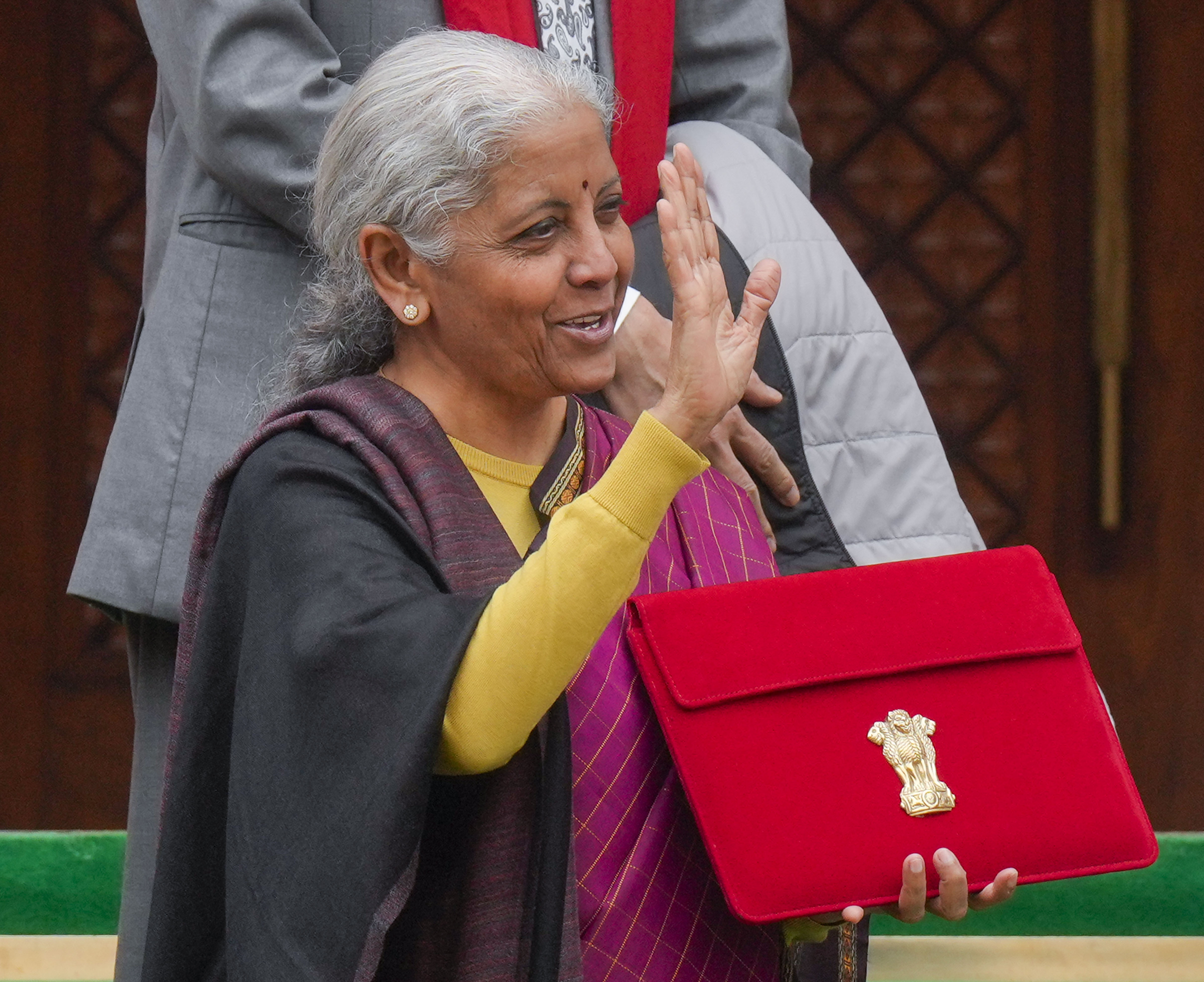 Govt to Provide Tax Holiday for Foreign Cos Offering Cloud Services Using India Data Centres