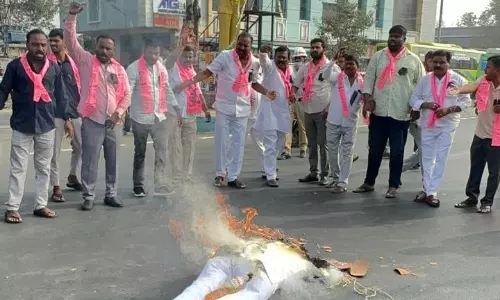 Statewide BRS Protests Against SIT Questioning of KCR