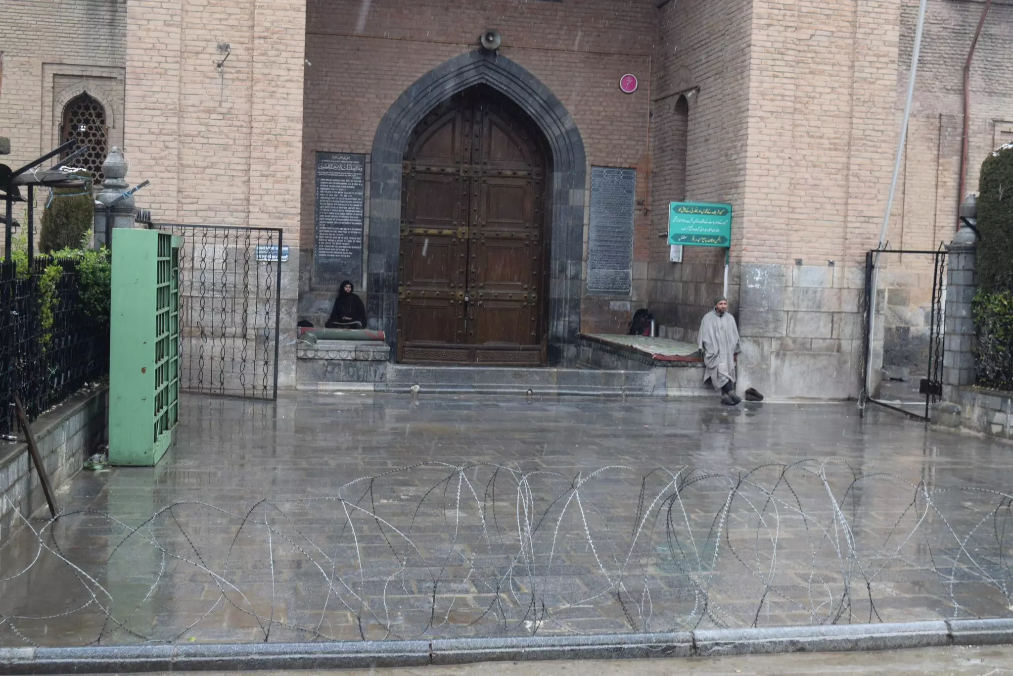 Closure of Srinagar’s Jama Masjid on Shab-E-Barat Draws Strong Criticism Closure of Srinagar’s Jama Masjid on Shab-E-Barat Draws Strong Criticism