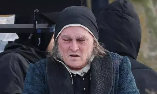 Johnny Depp Looks Unrecognisable as Scrooge on Ebenezer Set