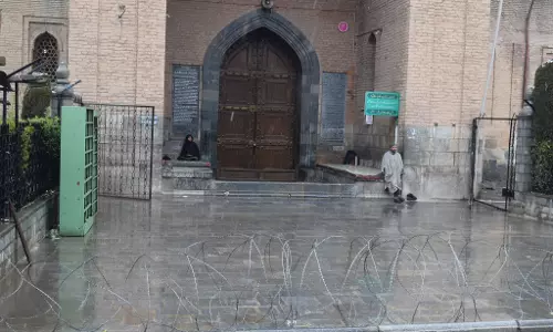 Closure of Srinagar’s Jama Masjid on Shab-E-Barat Draws Strong Criticism