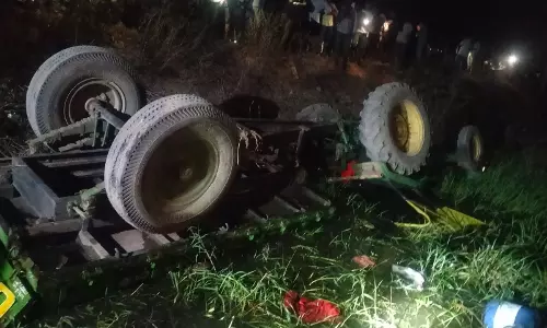 Jagtial: Four Farm Workers Killed as Tractor Overturns After Turmeric Harvest