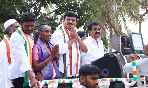 Ponguleti Confident of Cong. Sweep in Municipal Polls