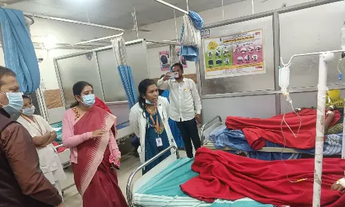 Bidar: Students Report Vomiting After Mid-Day Meal in Aurad Taluk Bidar: Students Report Vomiting After Mid-Day Meal in Aurad Taluk