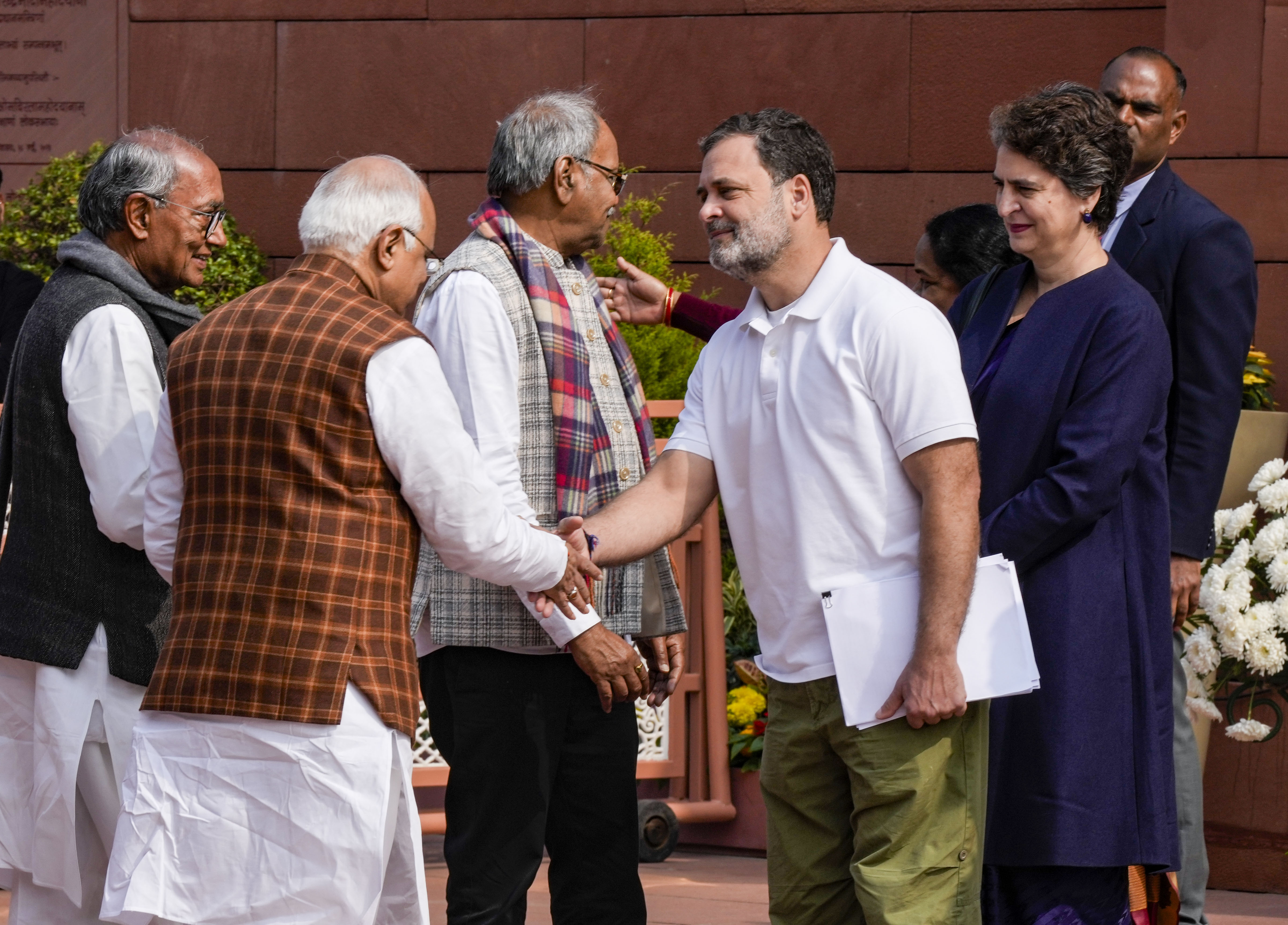 The meeting comes after the Lok Sabha witnessed a standoff between the opposition and the Treasury benches