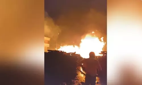 Fire Breaks Out at Hindustan Uniliver Warehouse in Ranga Reddy