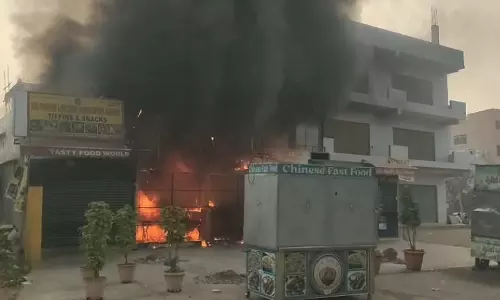Food court gutted in fire accident in Balapur