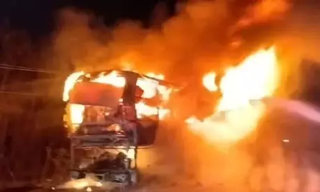 39 Passengers Escape Narrowly as Bus Catches Fire in AP 39 Passengers Escape Narrowly as Bus Catches Fire in AP