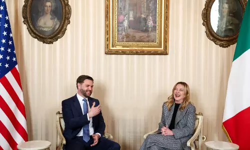 Italys Meloni Plays Down ICE Agent Furore As She Meets Vance