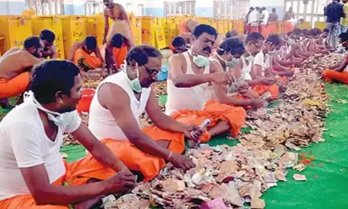 Love Letters, Demonetised ₹1,000, ₹500 Notes Found In Medaram Hundis