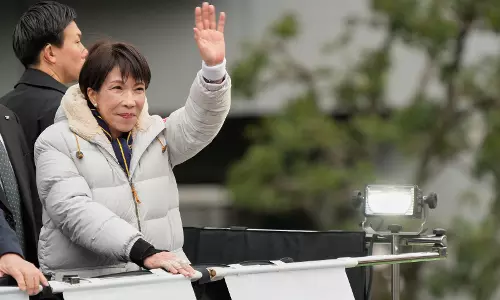 Exit Poll Shows Takaichis Ruling Bloc on Path to Win Majority in Japan