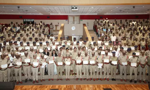 Policing Is A Social Responsibility: CP Sajjanar Launches Extra Mile Awards, Honours 1,446 Personnel Policing Is A Social Responsibility: CP Sajjanar Launches Extra Mile Awards, Honours 1,446 Personnel