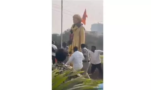Phule Statue Vandalism Bid Sparks Outrage in Maharashtra Phule Statue Vandalism Bid Sparks Outrage in Maharashtra