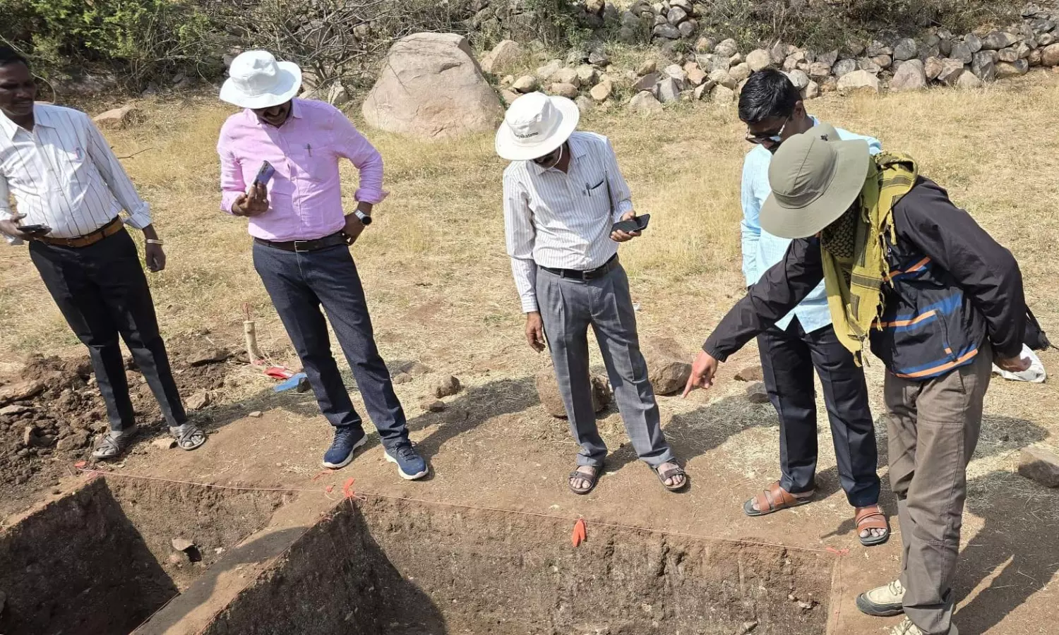 Tekkalakote Draws National Attention After Prehistoric Skeleton Find