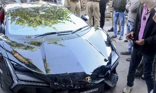 Tobacco Barons Son Rams Lamborghini into Pedestrians in Kanpur