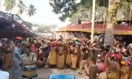 Lathi Charge for Crowd Control at Srisailam Temple