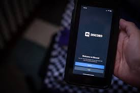 Discord’s Mandatory Face Scan Faces Backlash Amid Data Breach