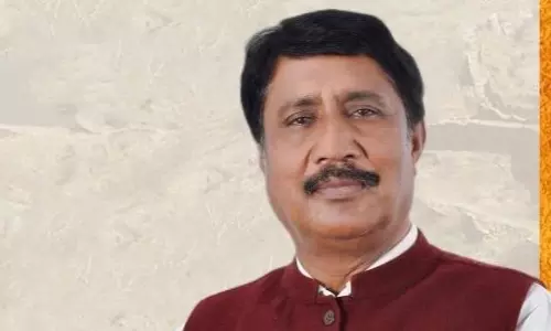 Ex-UP Minister Madan Chauhan Escapes Assassination Attempt