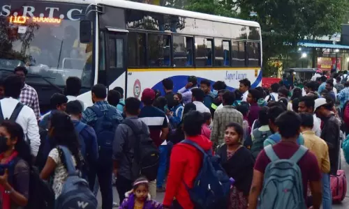 Hyderabadis Leave for Native Places To Vote