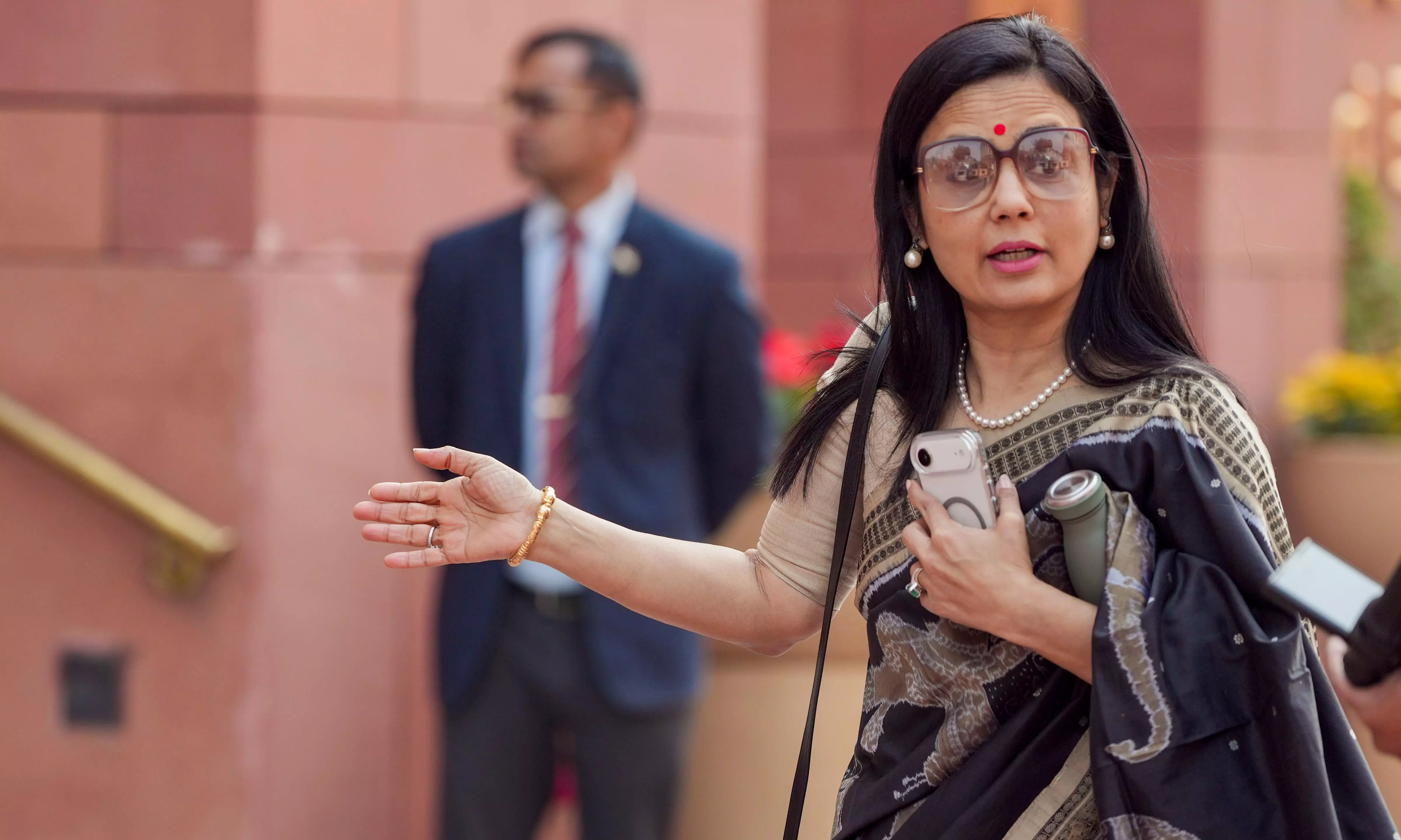 Mahua Moitra Alleges Amit Malviya Interfered in Warrant Execution Mahua Moitra Alleges Amit Malviya Interfered in Warrant Execution