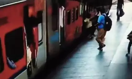 Alert RPF Constable Saves Passenger’s Life at Vijayawada Station