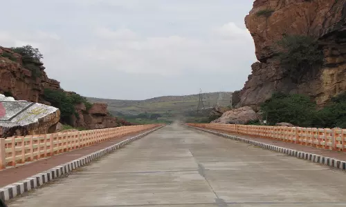 Valentines Day Tragedy: Girl Dies, Boy Injured In Bike-Lorry Collision