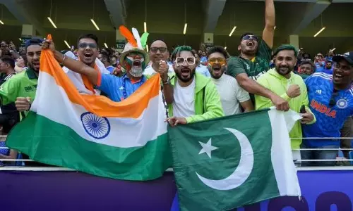 Pakistan–India Clash Sparks Merchandise Boom in Karachi
