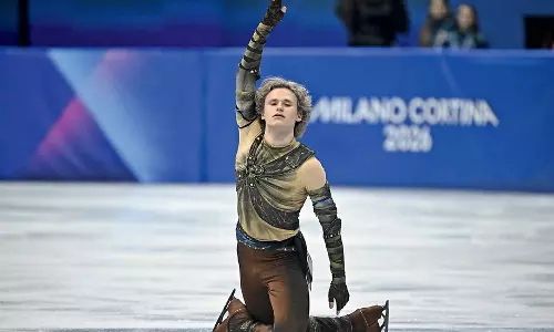 The New Therapy That Says Healing Begins With Where You Look: Eyes On The Mind The New Therapy That Says Healing Begins With Where You Look: Eyes On The Mind