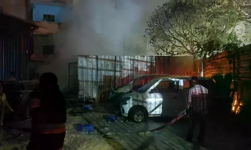 Attapur Police Arrest Man For Damaging Car And Setting Shop On Fire Attapur Police Arrest Man For Damaging Car And Setting Shop On Fire