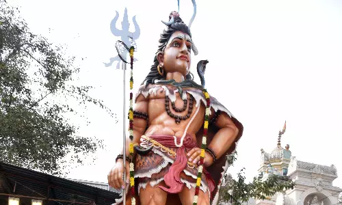 Chaos Amid Devotion At Ardha Nareeshwara Temple In Kothaguda