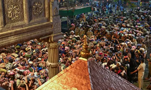9-judge SC Bench to Hear Sabarimala Women Entry Case From April 7