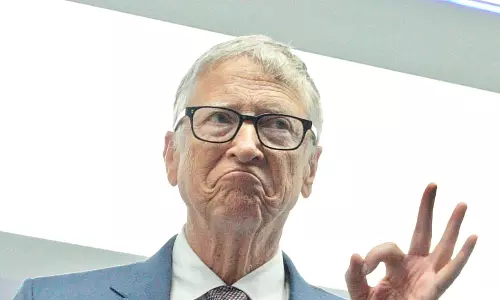 Bill Gates Pats AP Govts RTGS Services