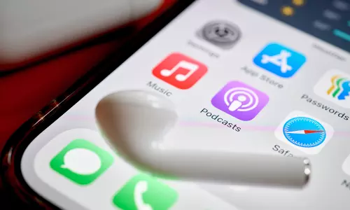 Apple Revamps Video Podcasts as Industry Shifts Toward Visuals