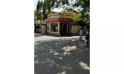 Karnataka: Women Flock KSIC Outlet As Only 40 Sarees Are Up For Grabs