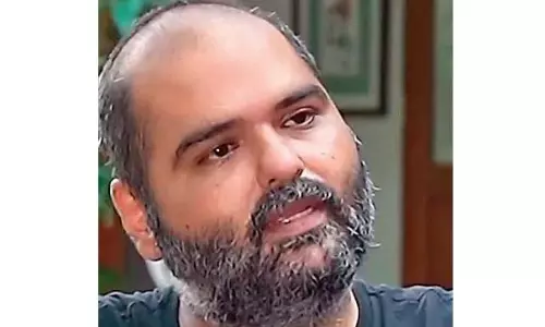 Kamra, Andhare Appear Before House Panel