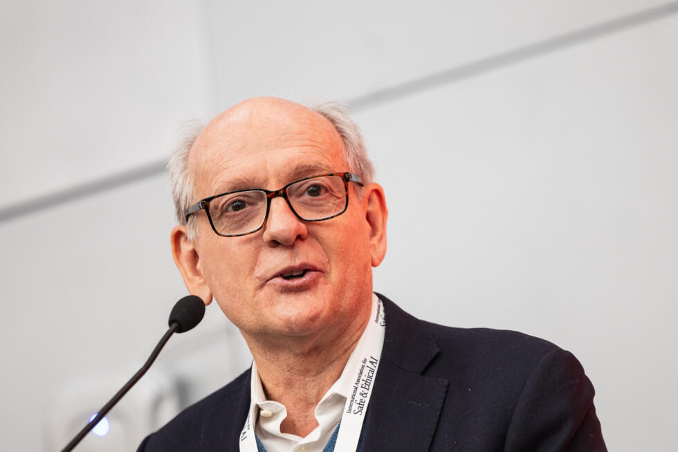 AI Arms Race Risks Human Extinction, Warns Top Researcher