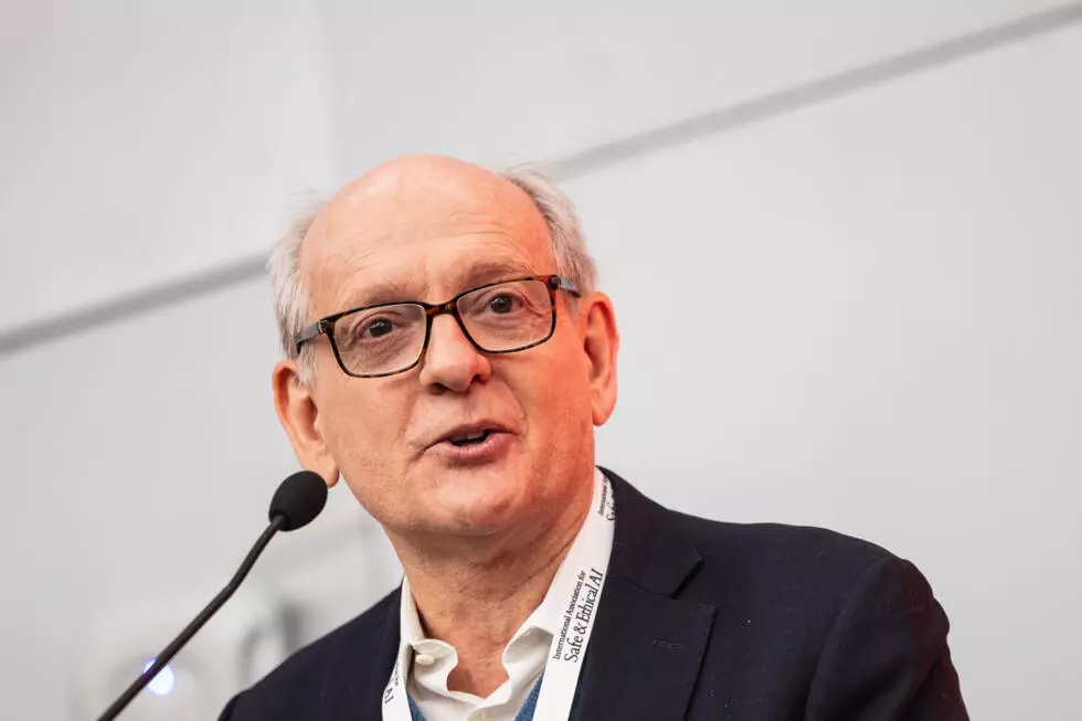 AI Arms Race Risks Human Extinction, Warns Top Researcher AI Arms Race Risks Human Extinction, Warns Top Researcher